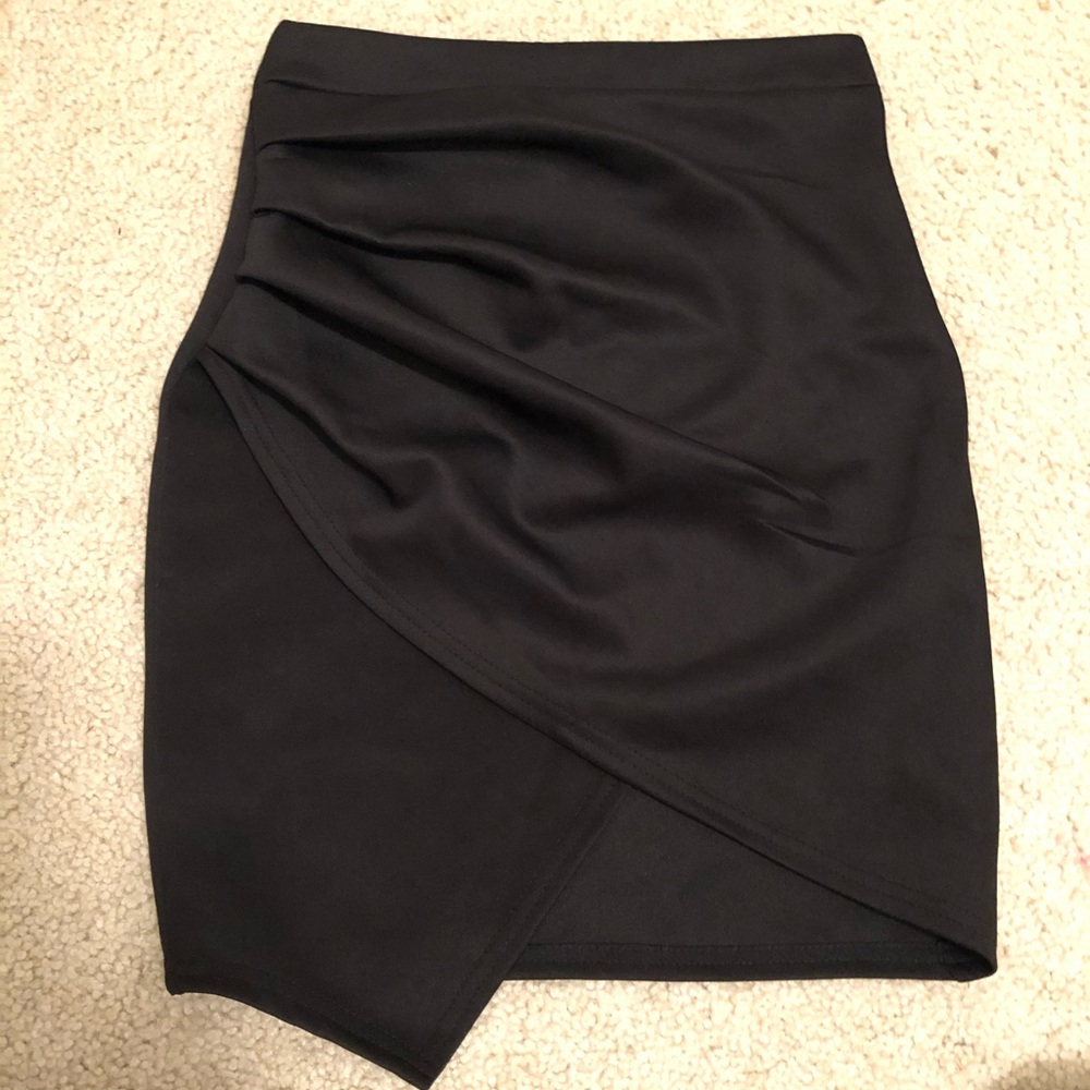 Black A-symmetrical Boohoo Skirt